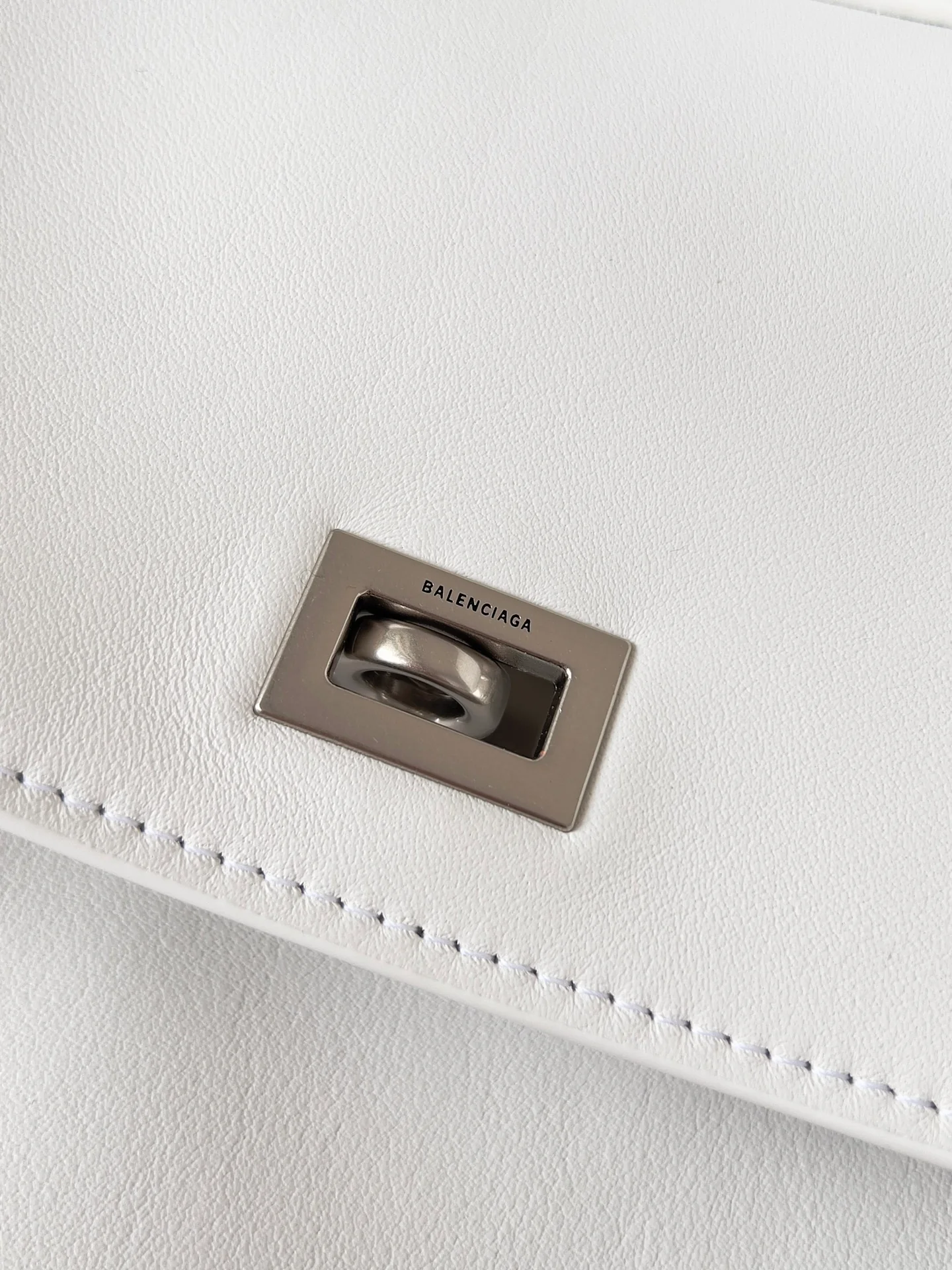 Сумка Balenciaga Rodeo - длина 39,8 см - белая