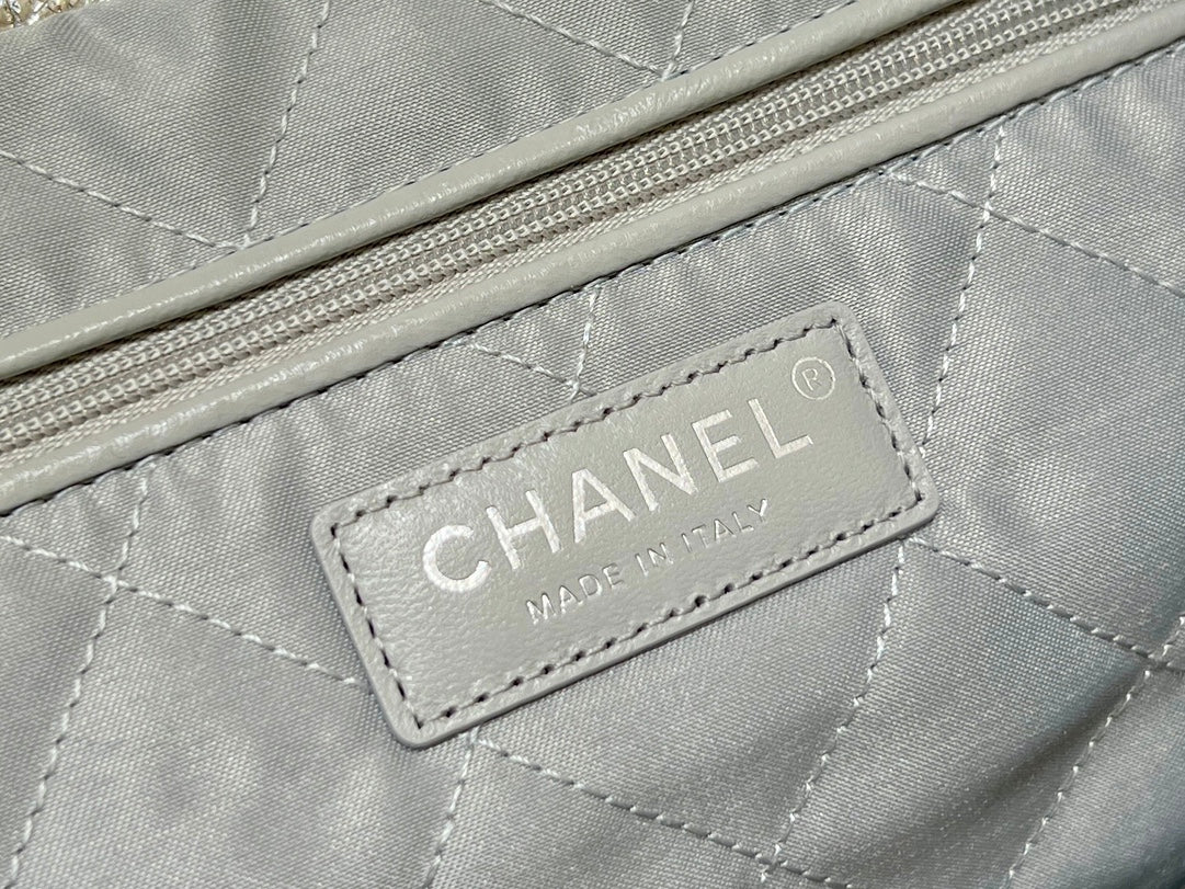 Мусорный мешок Chanel 25c из металлизированной кожи - серебристый