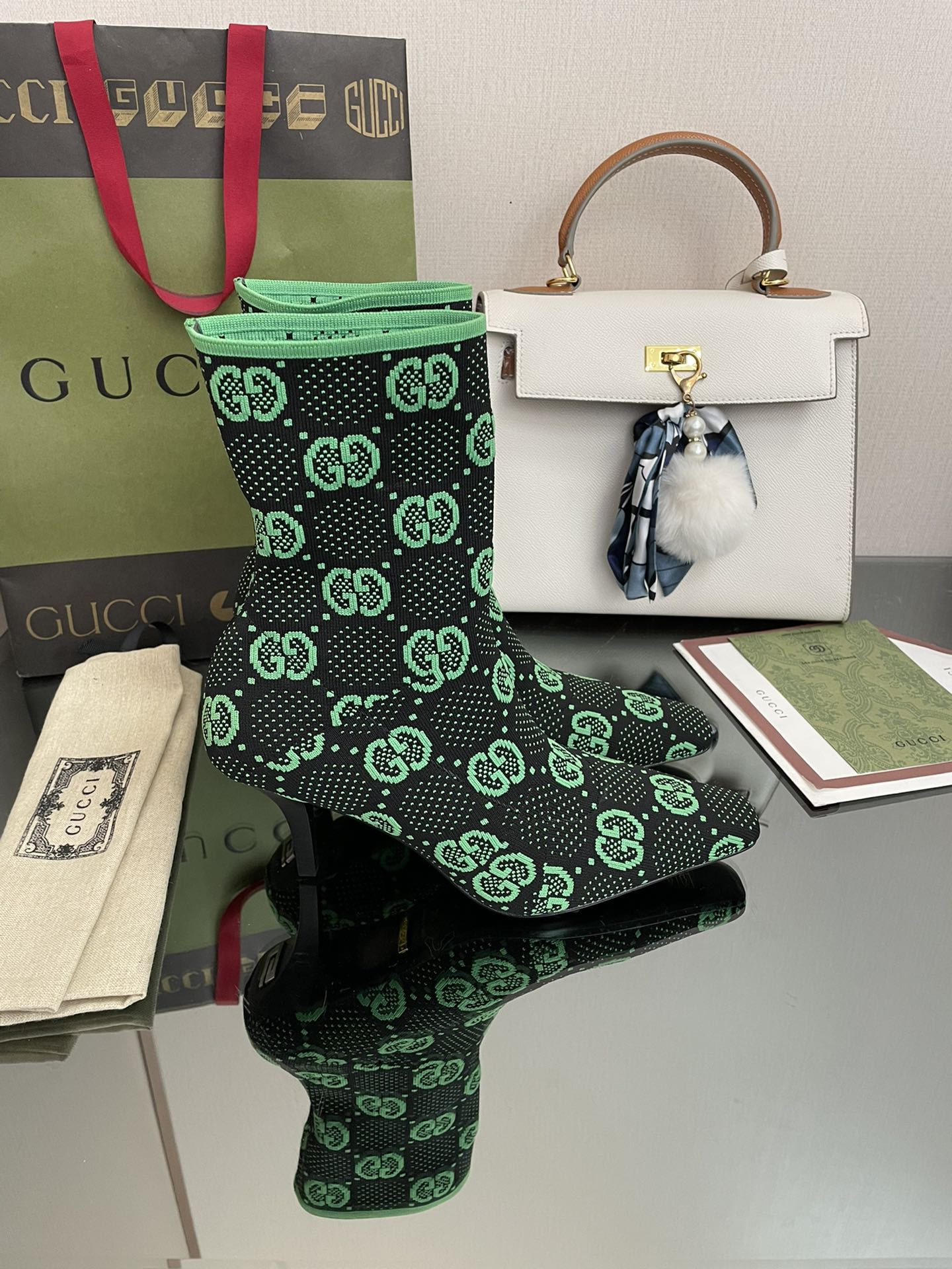 Gucci - Ботильоны-носки на шпильке до плеч - Зеленые