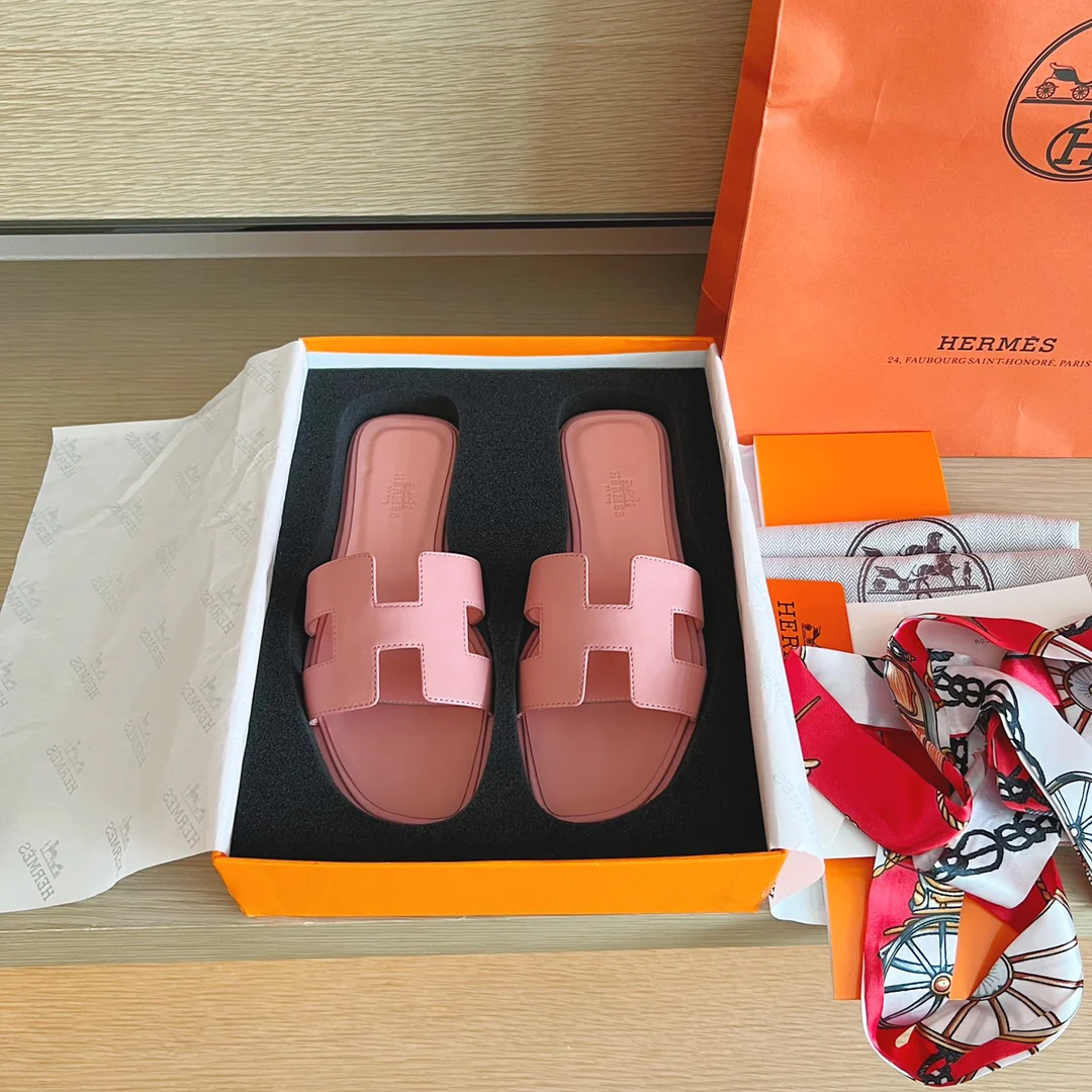 Классические домашние тапочки Hermes H - Верх из однотонной кожи - Подошва, полностью закрывающая тапочки - Розовый