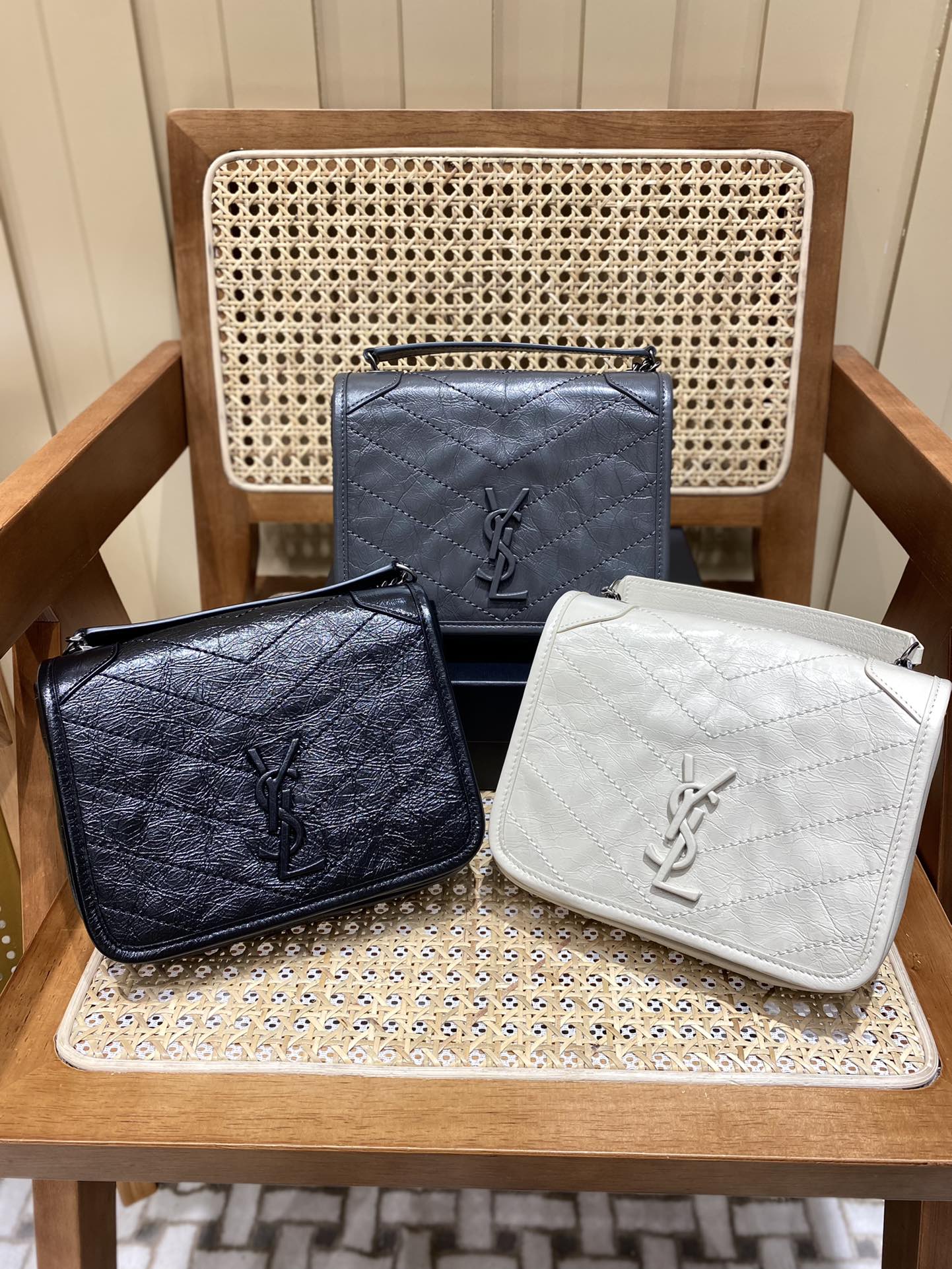 Маленькая сумка через плечо YSL-niki-Chain - изображение из коллекции