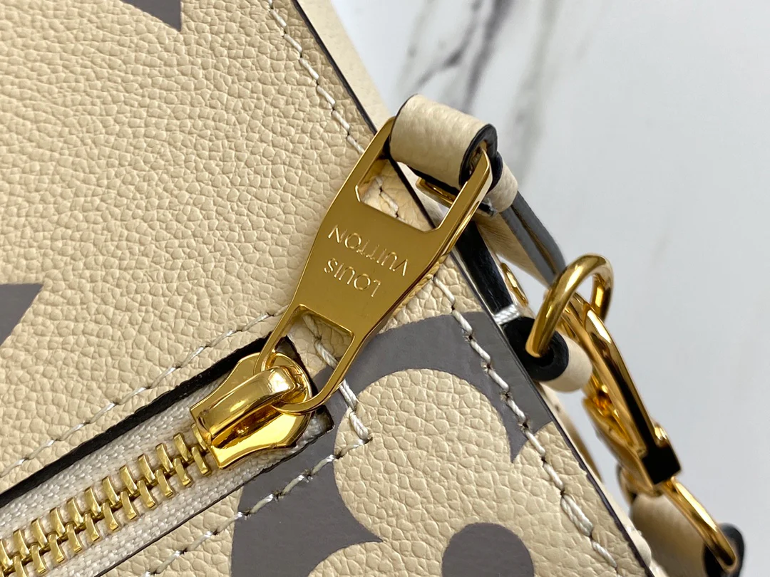 lv-m45384-cream white Pochette-metis-handbag