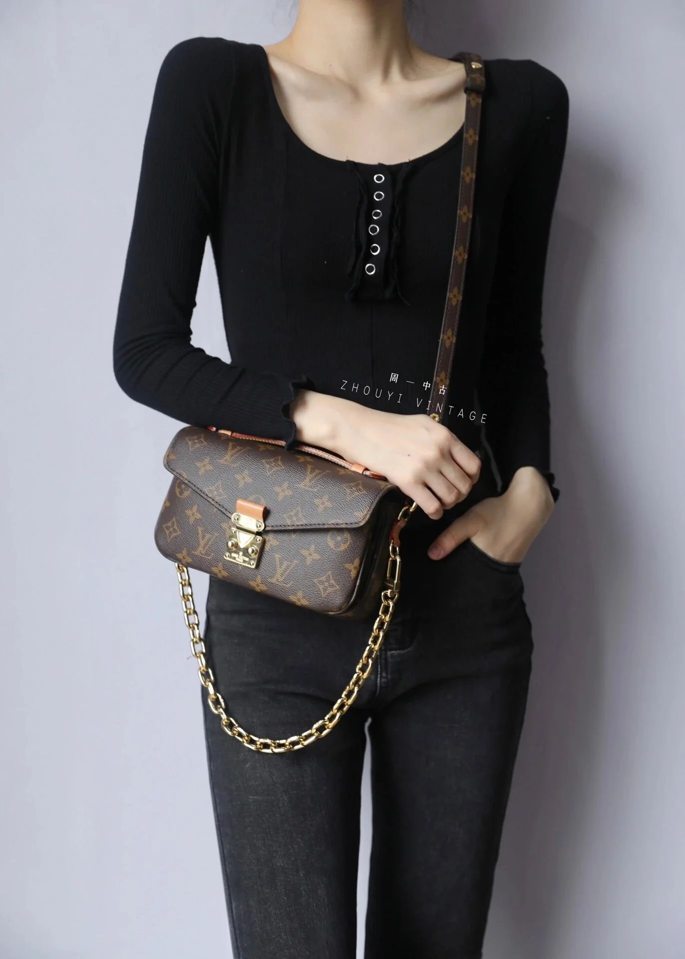 m46279-LV-pochette-metis-east-west-messenger bag-shoulder/crossbody bag