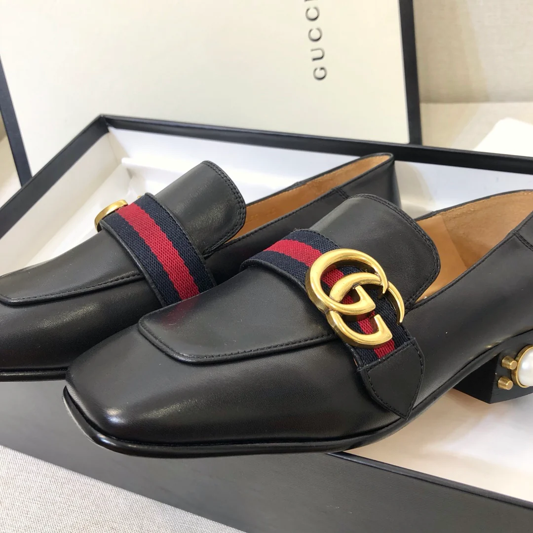 Лоферы Gucci с жемчужным массивным каблуком