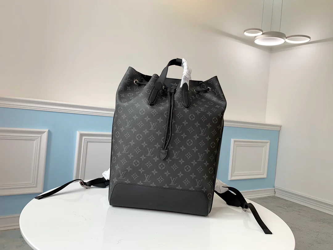 85m40527-LV-explore-backpack