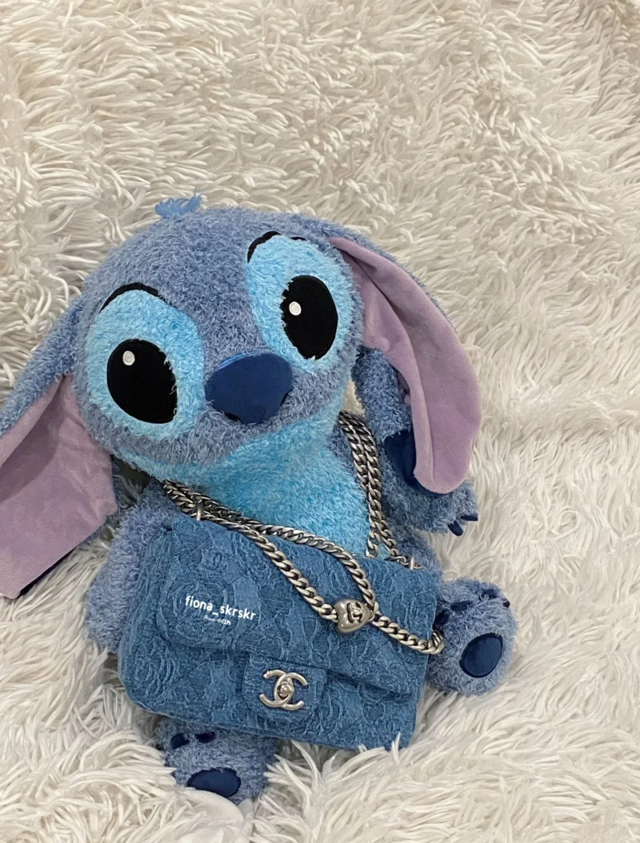 Коллекция Chanel Весна/Лето 2023 - Пряжка в виде сердца с камелией из денима - Квадратная - Светло-голубая серебристая пряжка - 19 см