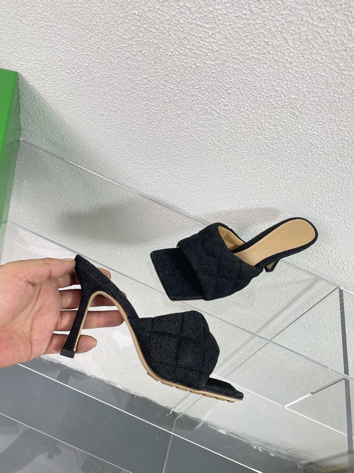 BV - Туфли на высоком каблуке из овечьей кожи - Черные