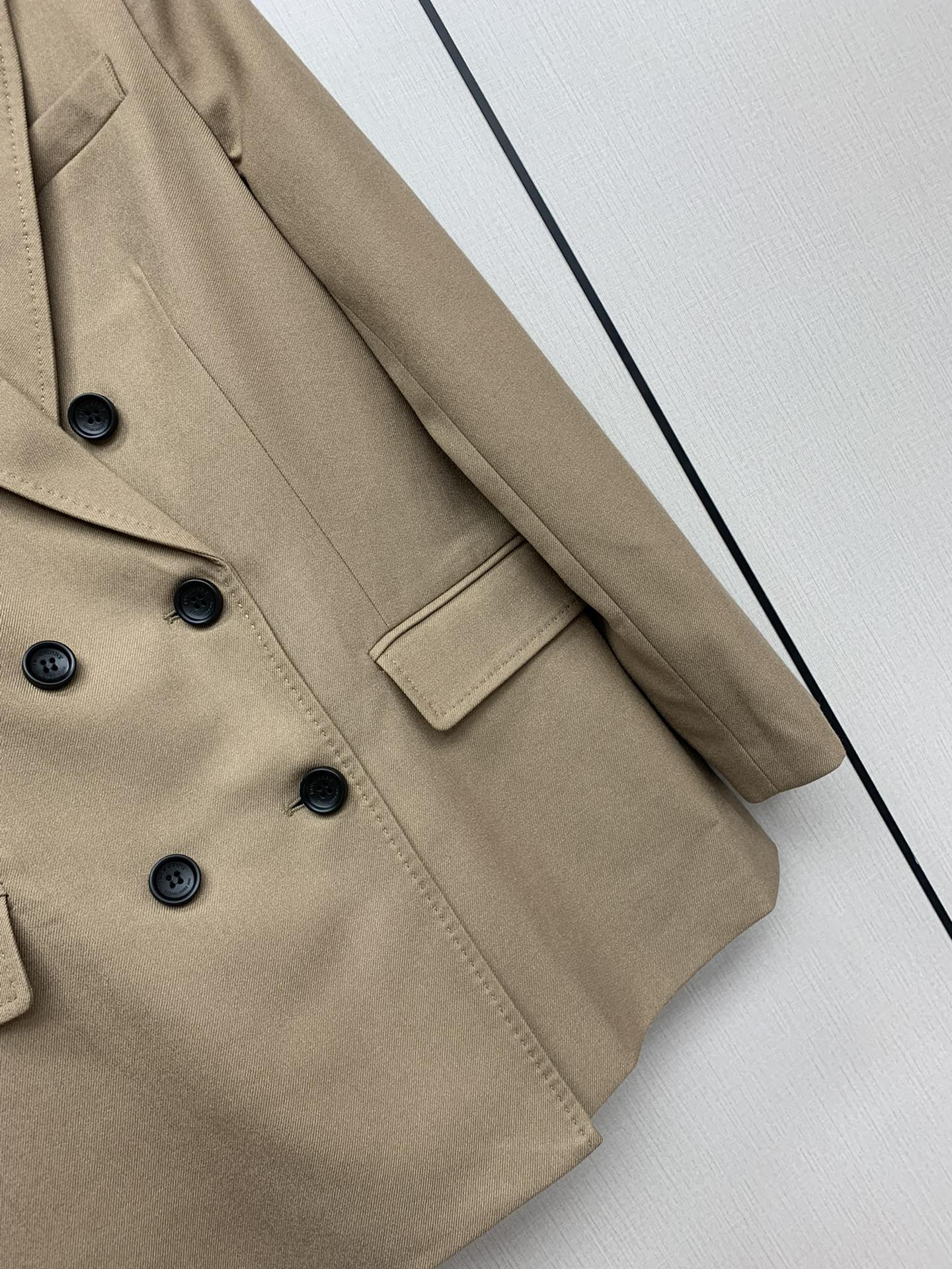 Burberry - 2403-24 Новый костюм для ранней весны - Топ