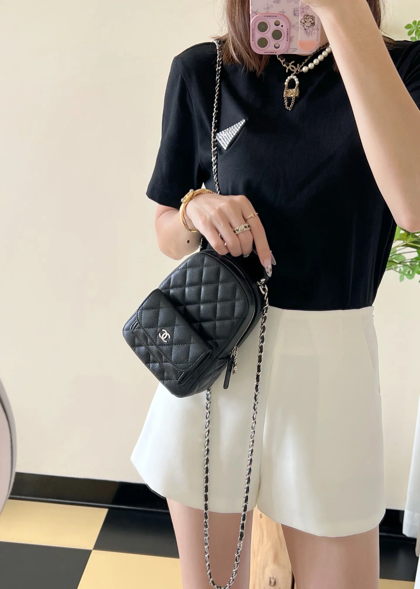 Chanel - Многофункциональный небольшой рюкзак - Черный с серебряной пряжкой