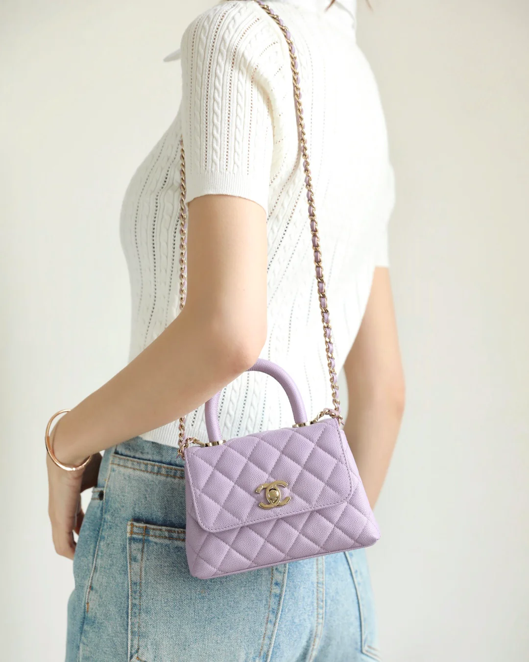 Chanel - Мини-сумочка с клапаном - светло-фиолетовая - фурнитура из светлого золота