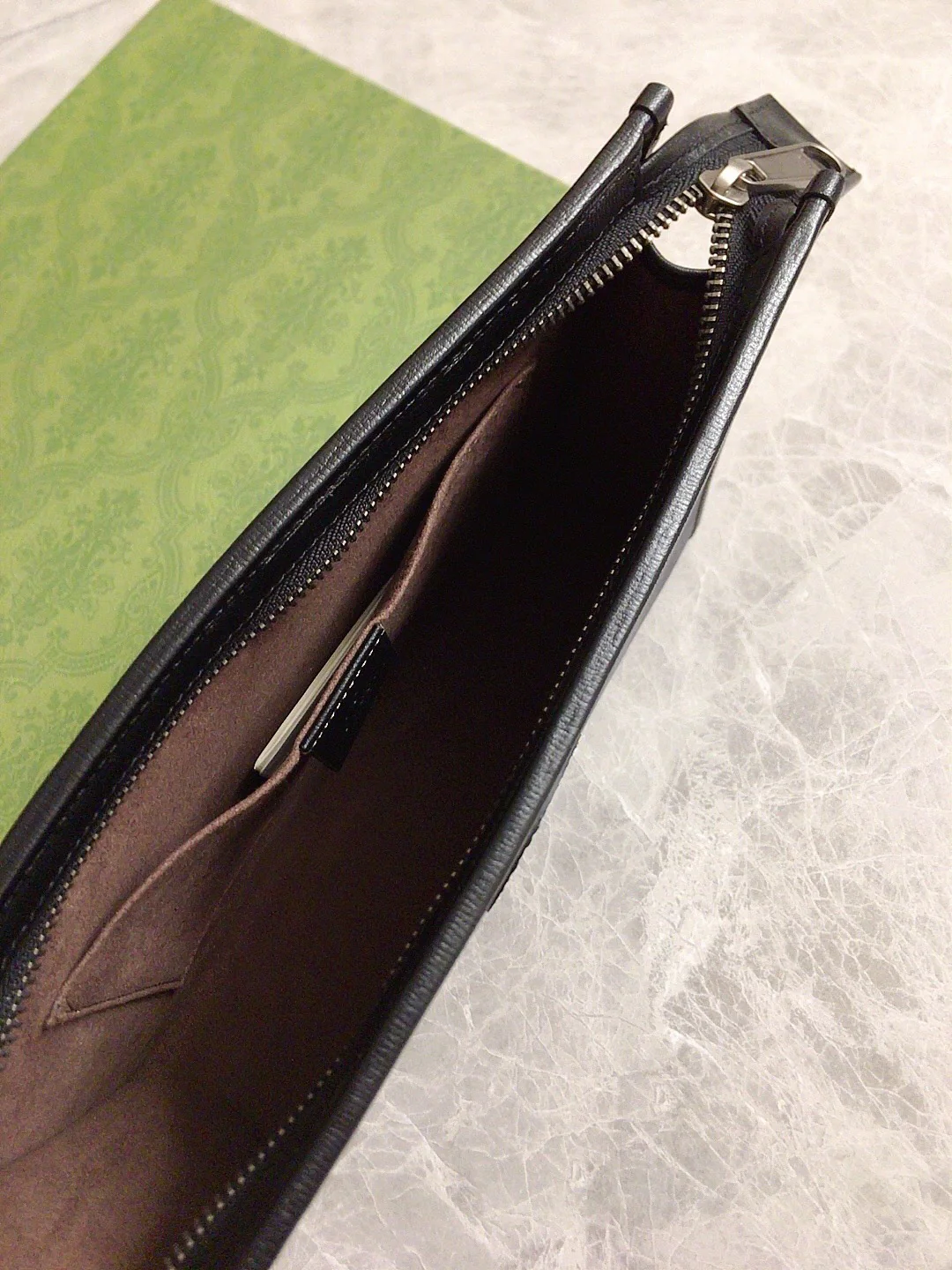 Gucci-新款老花手拿包