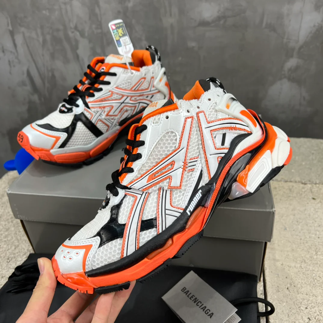 Кроссовки Balenciaga Runner - унисекс - оранжевые