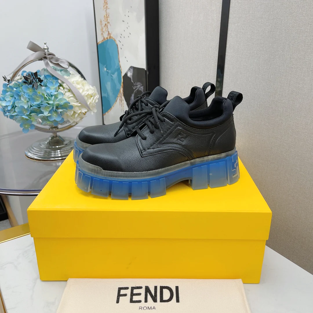 Fendi - Новинка сезона осень/зима 2022 - Повседневные туфли на платформе со шнуровкой