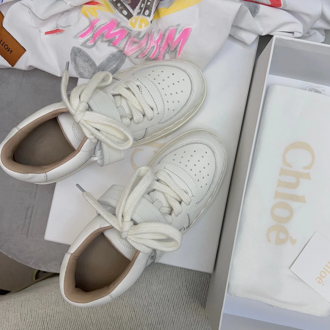 Спортивные кроссовки Chloe-Lauren серии Velcro - белые.