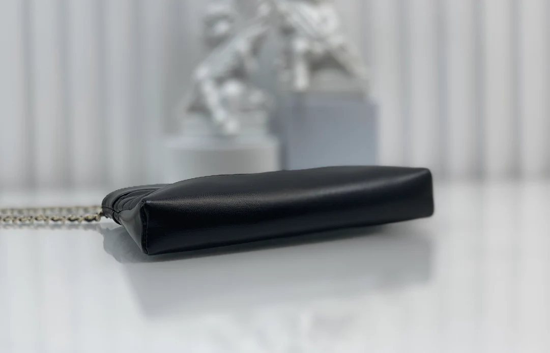 Мини-сумочка Chanel 24c31 из овечьей кожи - черная - 1