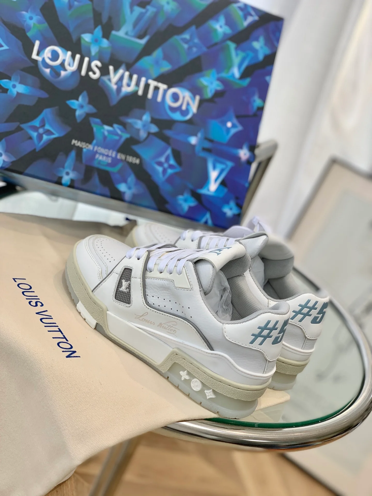 Кроссовки LV Trainer Series - Унисекс - Бело-серые