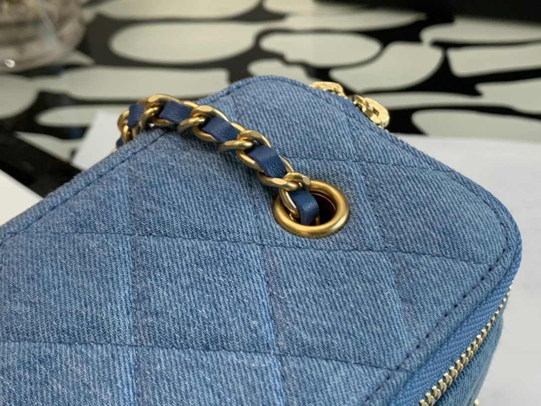Квадратная коробка Chanel Denim Gold Ball Square Box - светло-голубая