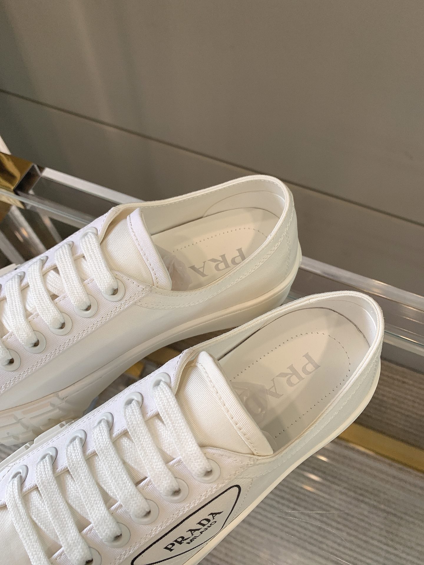 Prada - Белые кроссовки - Кеды - Повседневная обувь