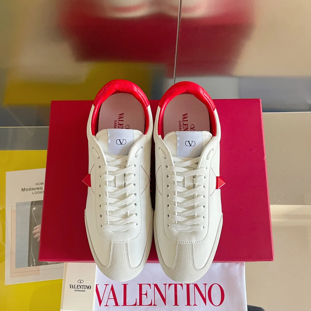 Спортивные повседневные туфли Valentino с заклепками — парный стиль — красная отделка