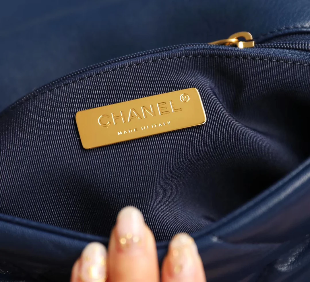 Сумка Chanel 19 - маленькая, темно-синяя