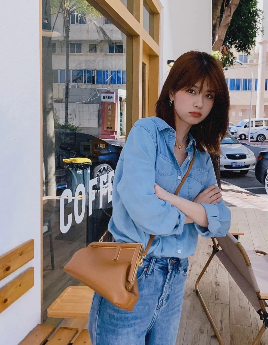 Fendi - первая бежевая кожаная сумка