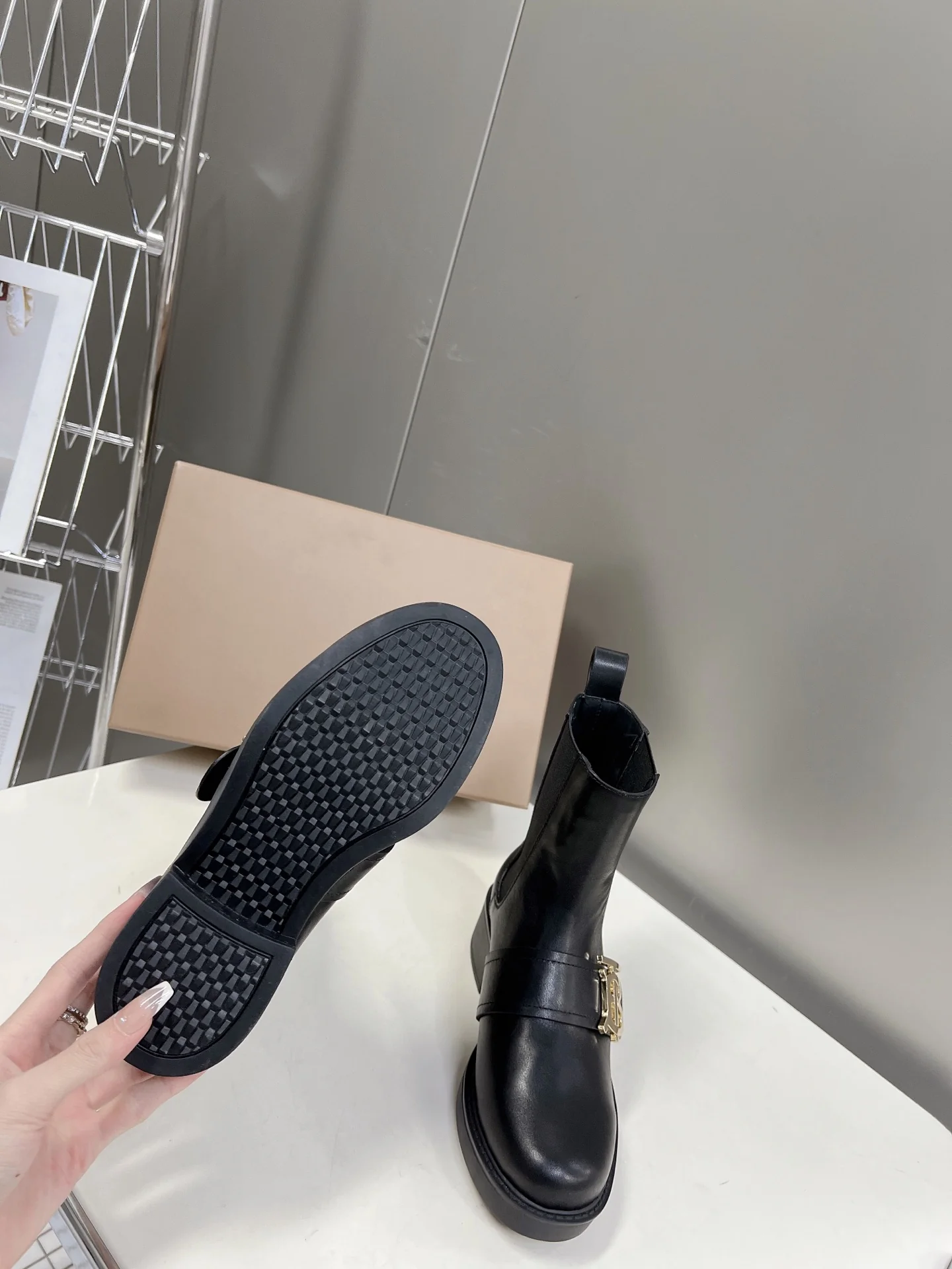 Новые поступления коллекции Burberry 22s Early Spring - Ботильоны с боковой застежкой, Taobao - Матовый черный