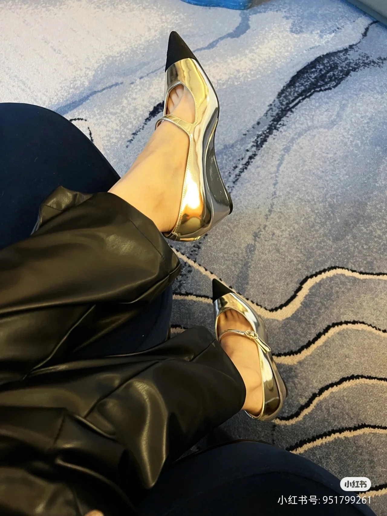 Новинка весенней коллекции Chanel 2022 года - Туфли на танкетке - Фотографии вживую