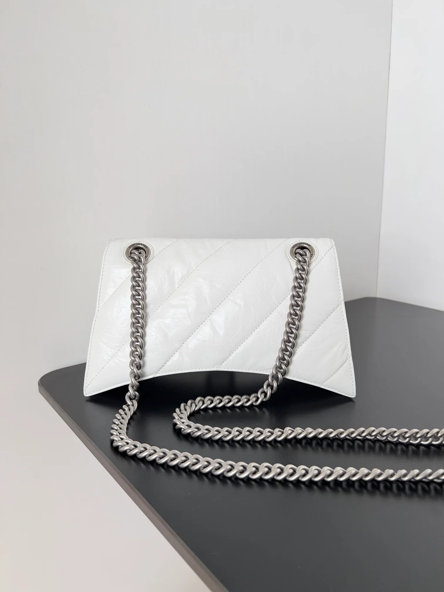 Сумка Balenciaga Chain Hourglass Bag - Маленькая, 25 см - Белая