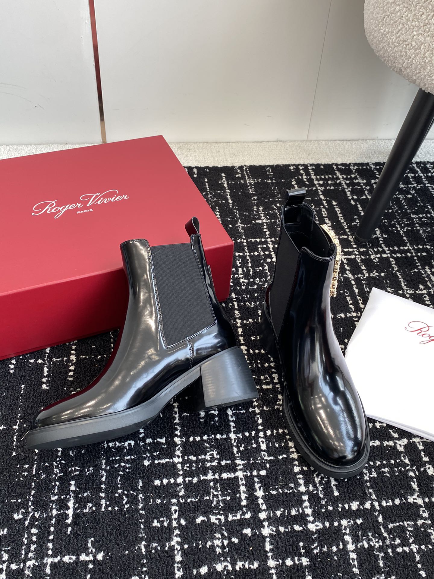 Обувь RV - Новинка сезона осень/зима 2023 - Ботильоны на низком каблуке - Черные со стразами