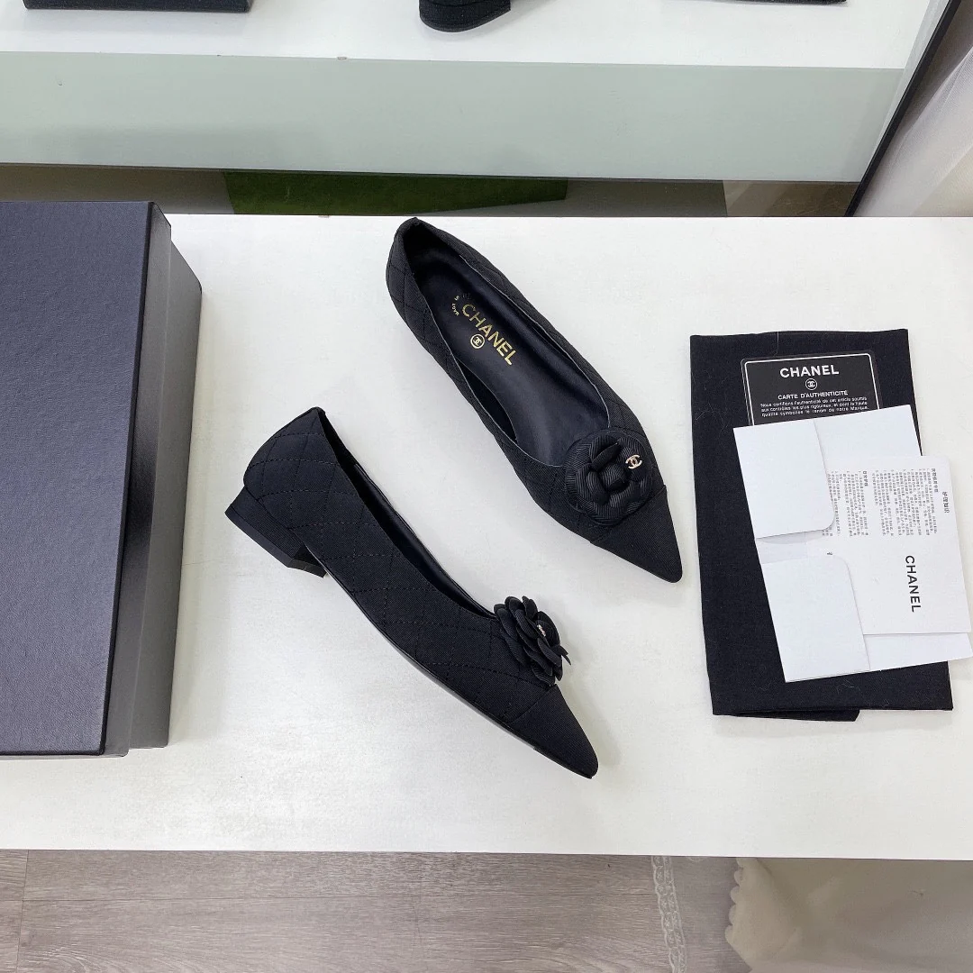 Балетки Chanel Camellia - черные