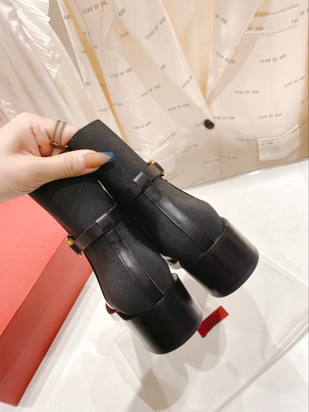 Valentino - Ботильоны на низком каблуке - Черные