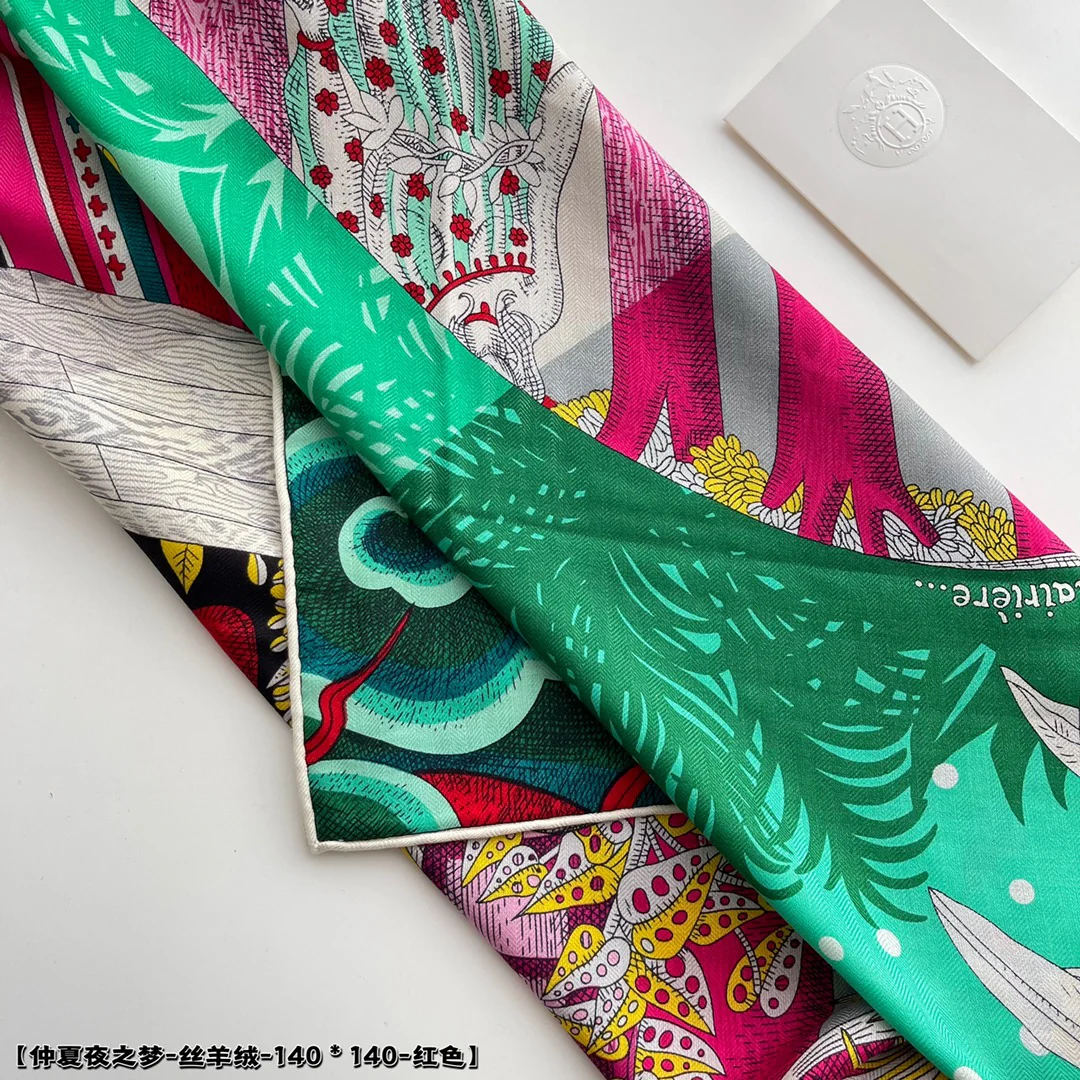 Шелково-кашемировый платок Hermes ?Сон в летнюю ночь?, 140 г.