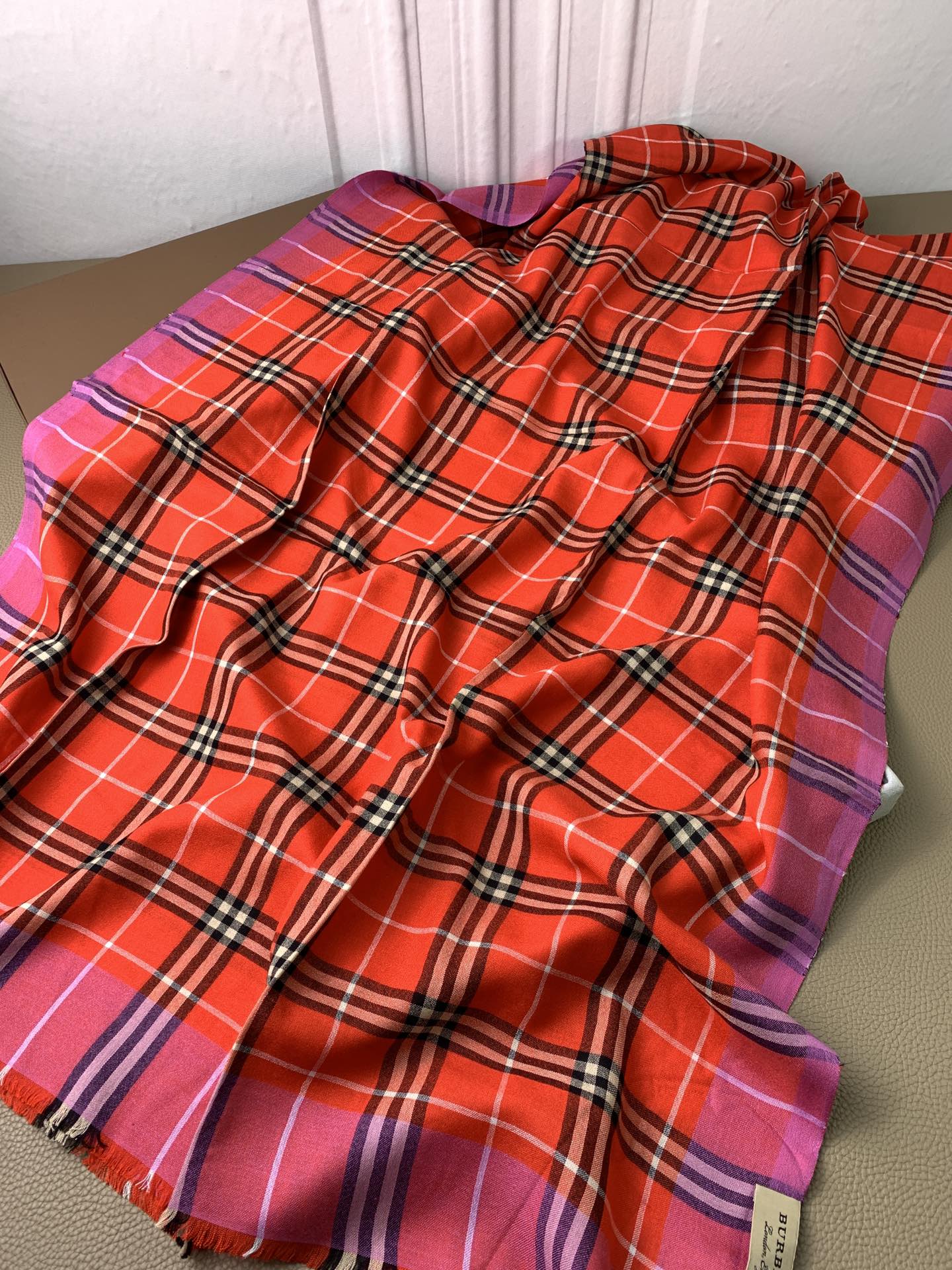 Шарф в клетку Burberry - 200 см - 75 см - 35 см - Кашемир - 45 см - Шотландский кашемир - 20 см - Шелк