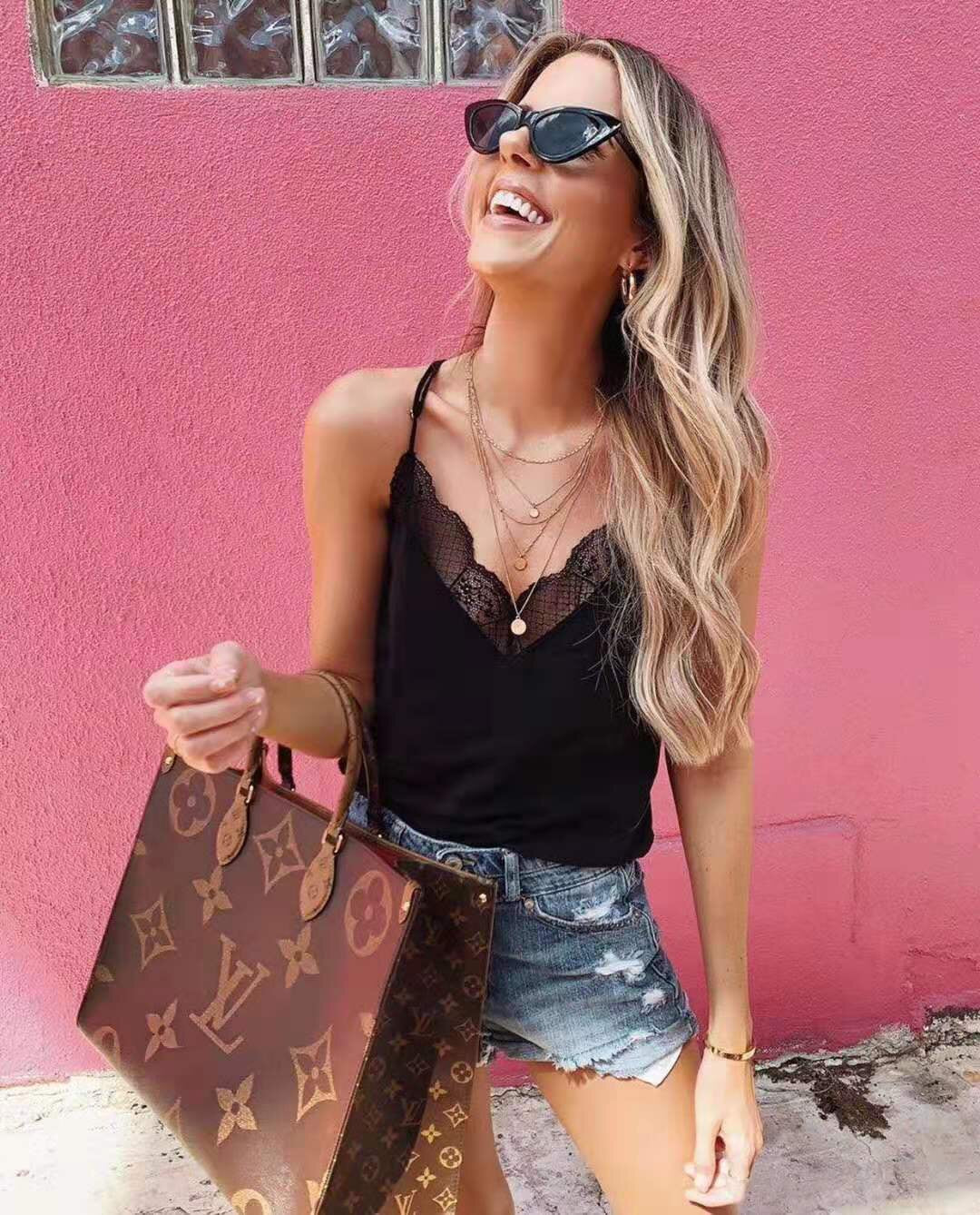 m44576-m45039-m45321-LV-onthego-tote bag