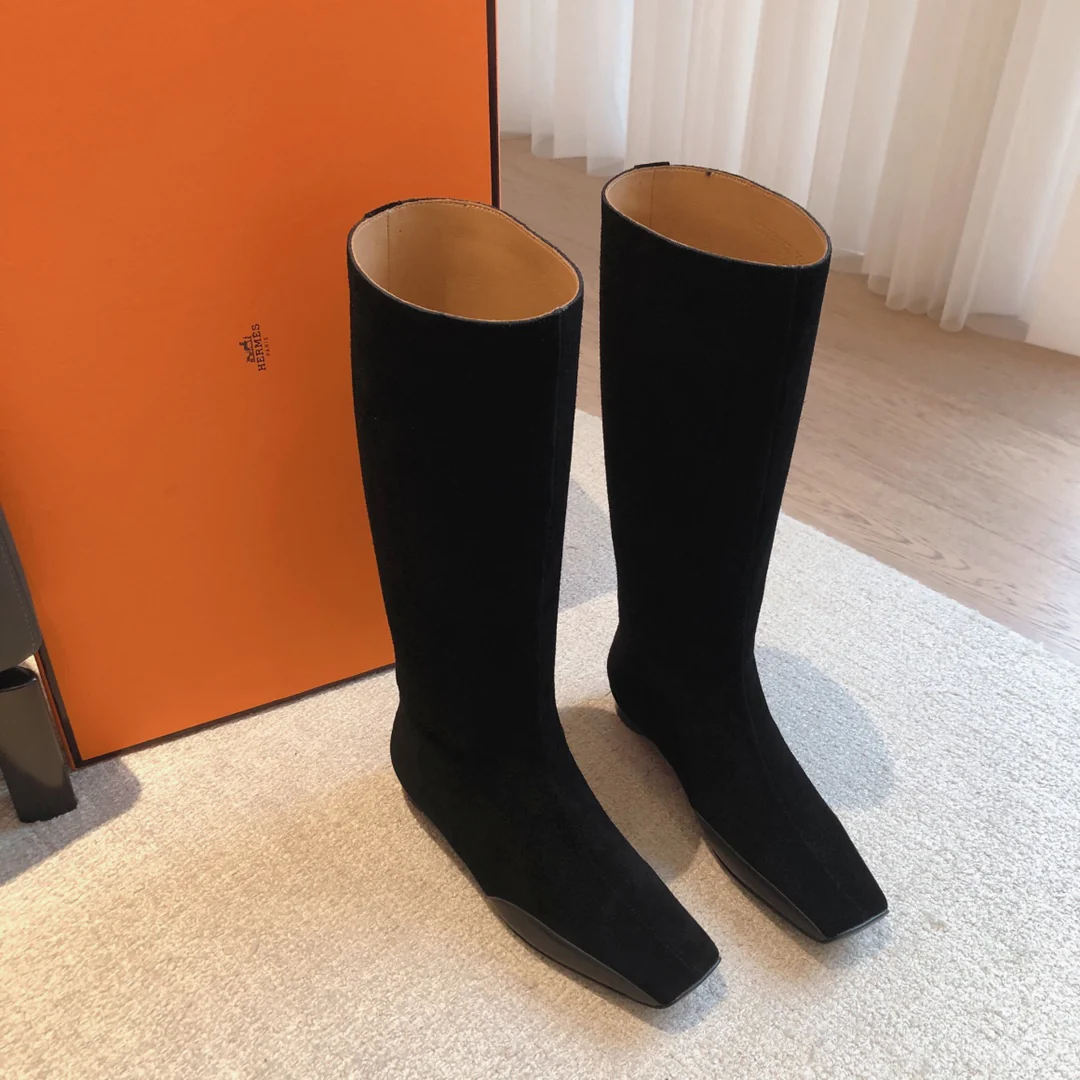 Новинка 2023 года от Hermes - Сапоги из телячьей кожи - Черные