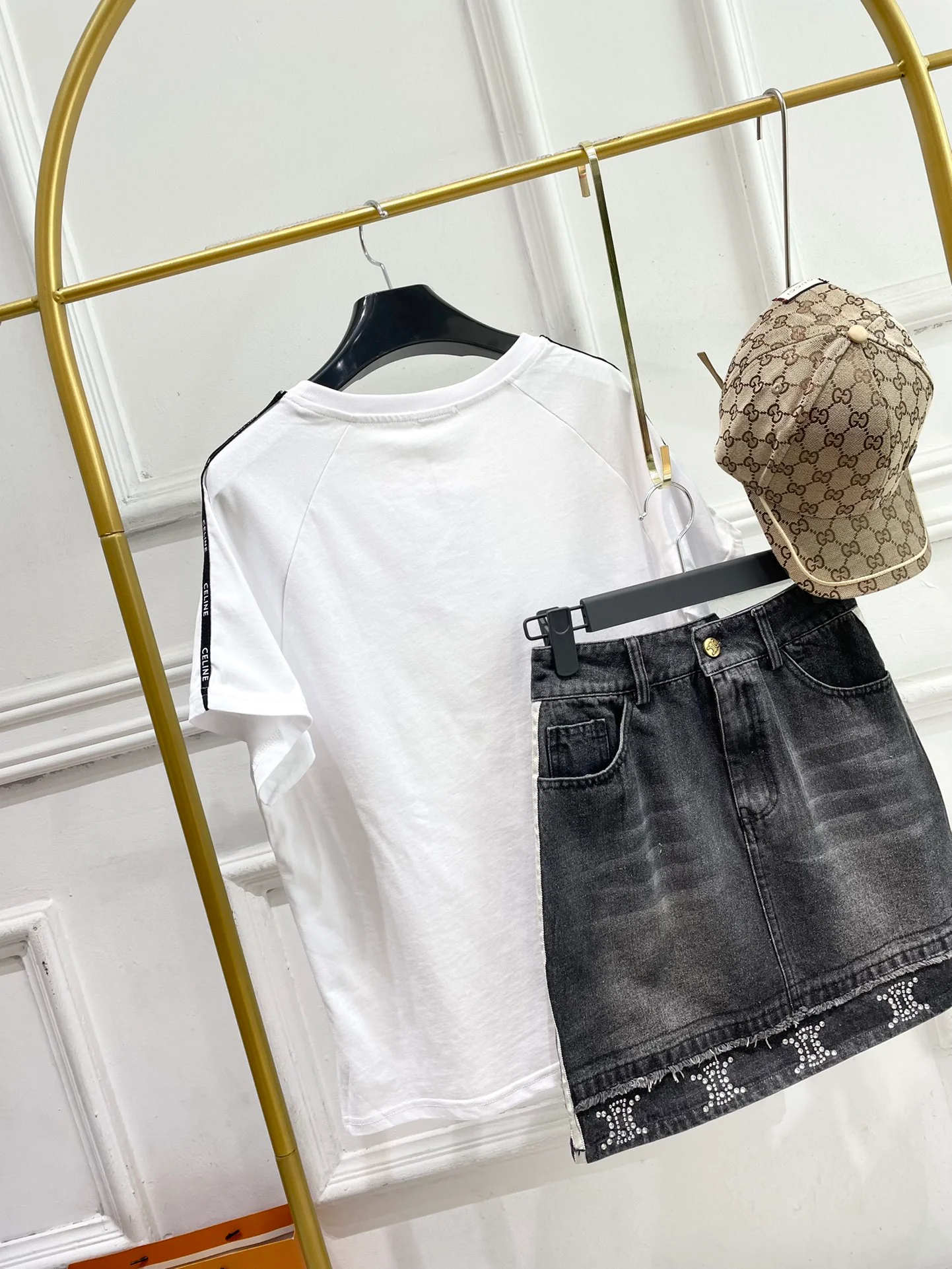 Celine-2404 - Комплект из футболки с коротким рукавом свободного кроя и узором 