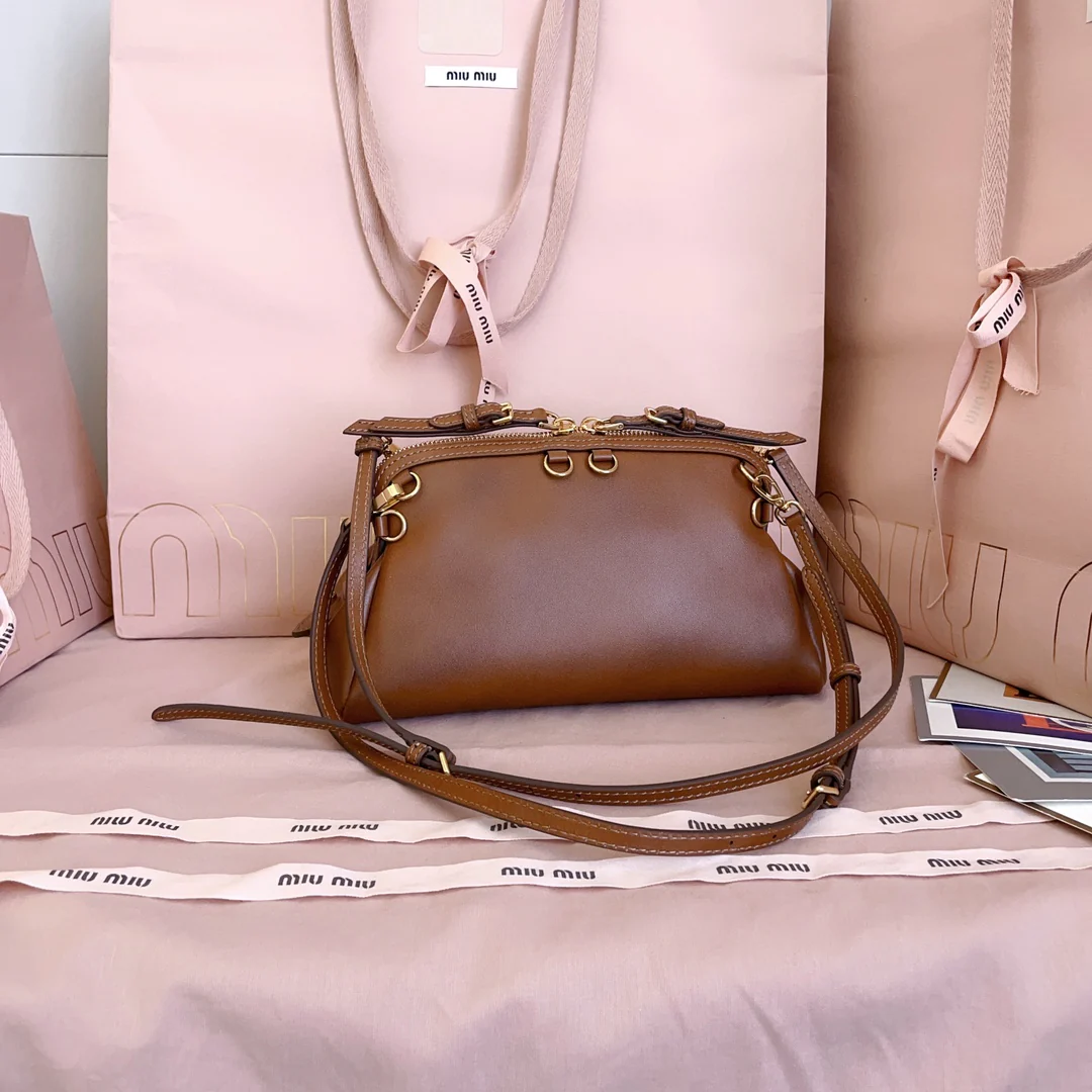 Рюкзак Miu Miu 5bf131 Shell Backpack - коричневый