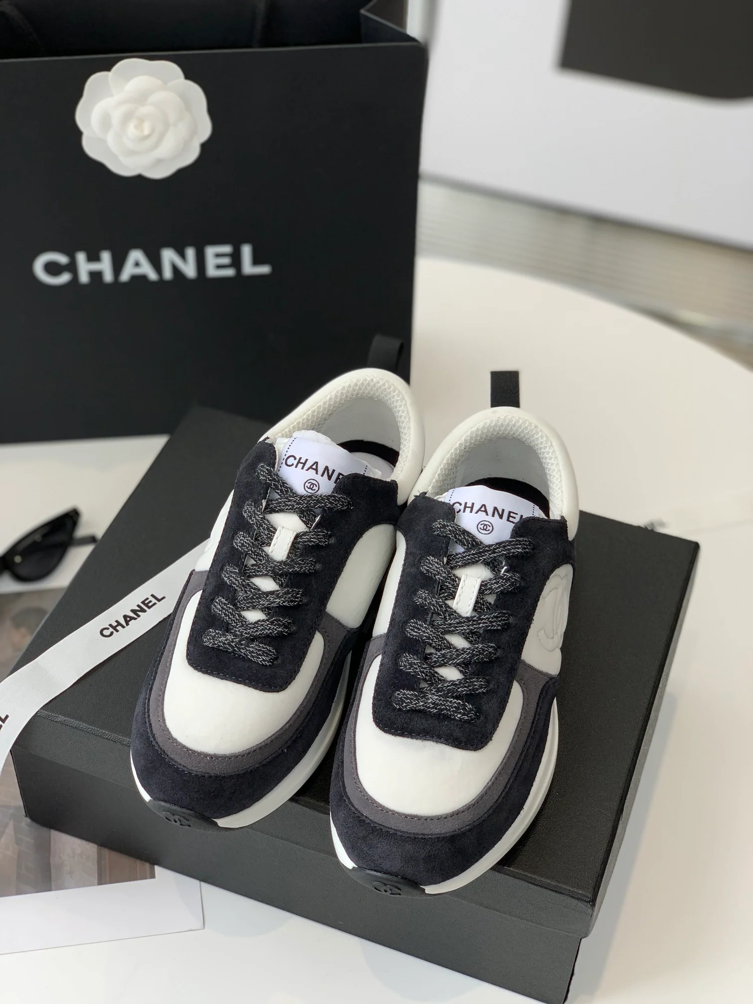 Chanel - Новые кроссовки - Размеры 35-40-41-42 (изготовление на заказ) - 1