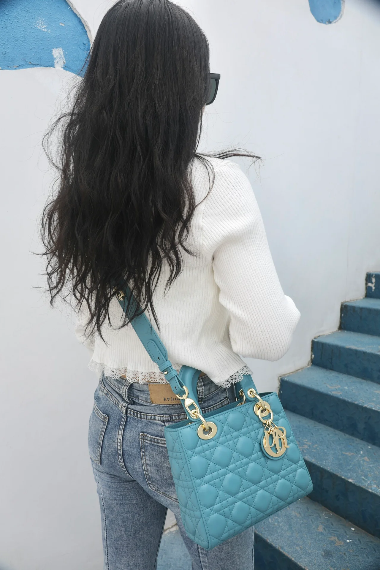 Сумка Dior Lady Dior - сумка Princess Dior с четырьмя отделениями - 20 см - нежно-голубой цвет - в таком виде, как на фото.