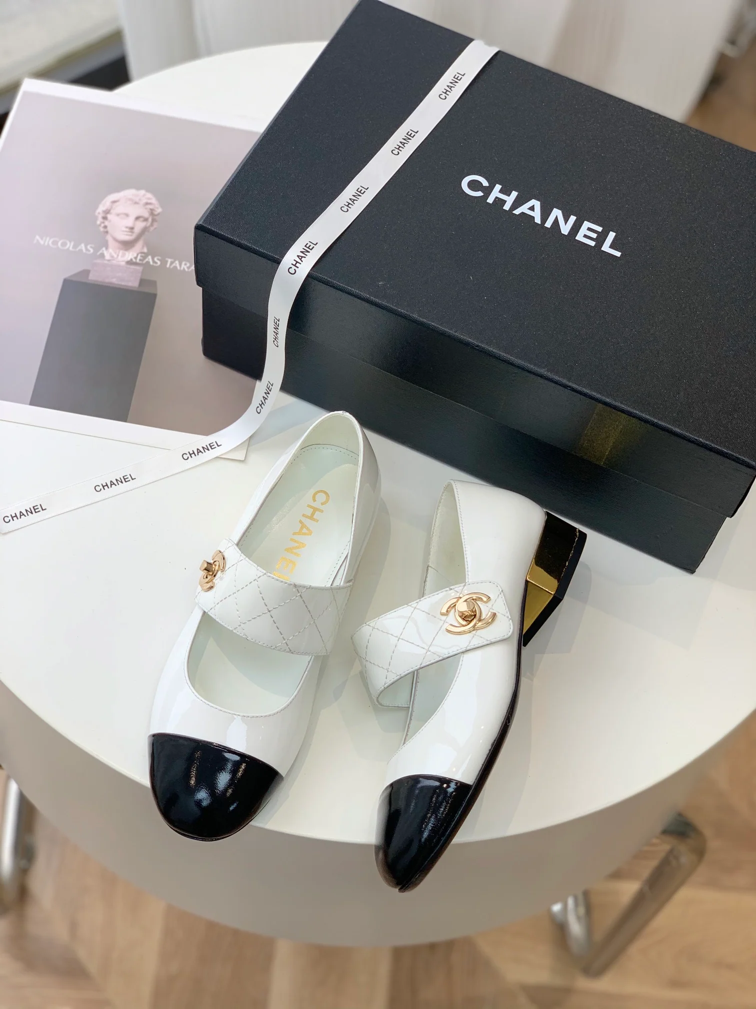 Туфли Мэри Джейн от Chanel