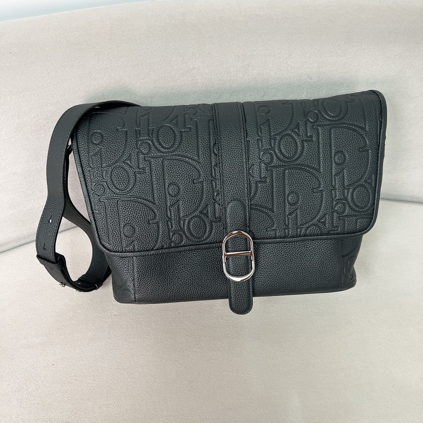 Сумка-мессенджер Dior Daily с откидной крышкой - Большая - Черная