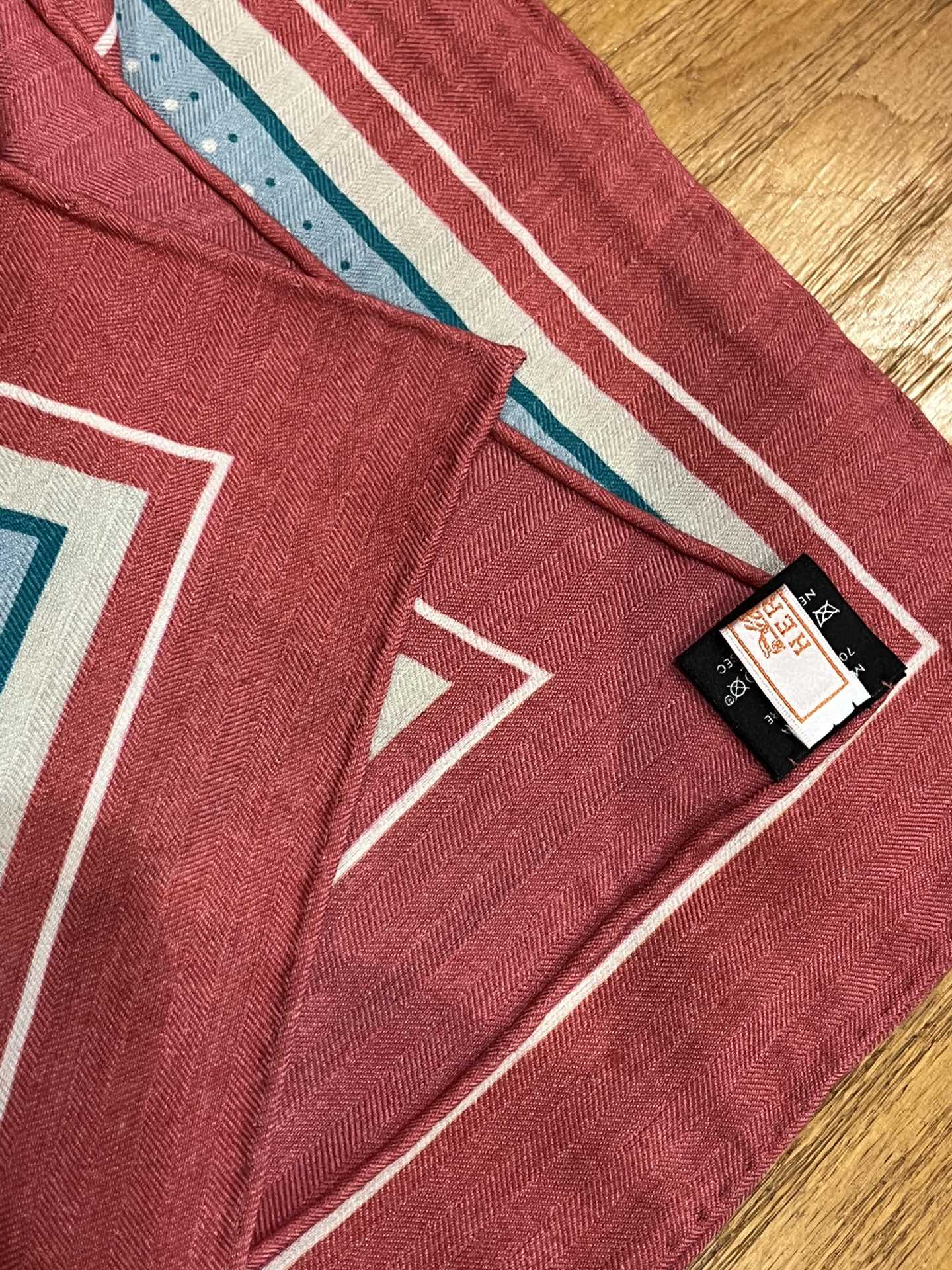 Элегантное двустороннее седло Hermes - 140 см - Шелк-кашемир - Красное