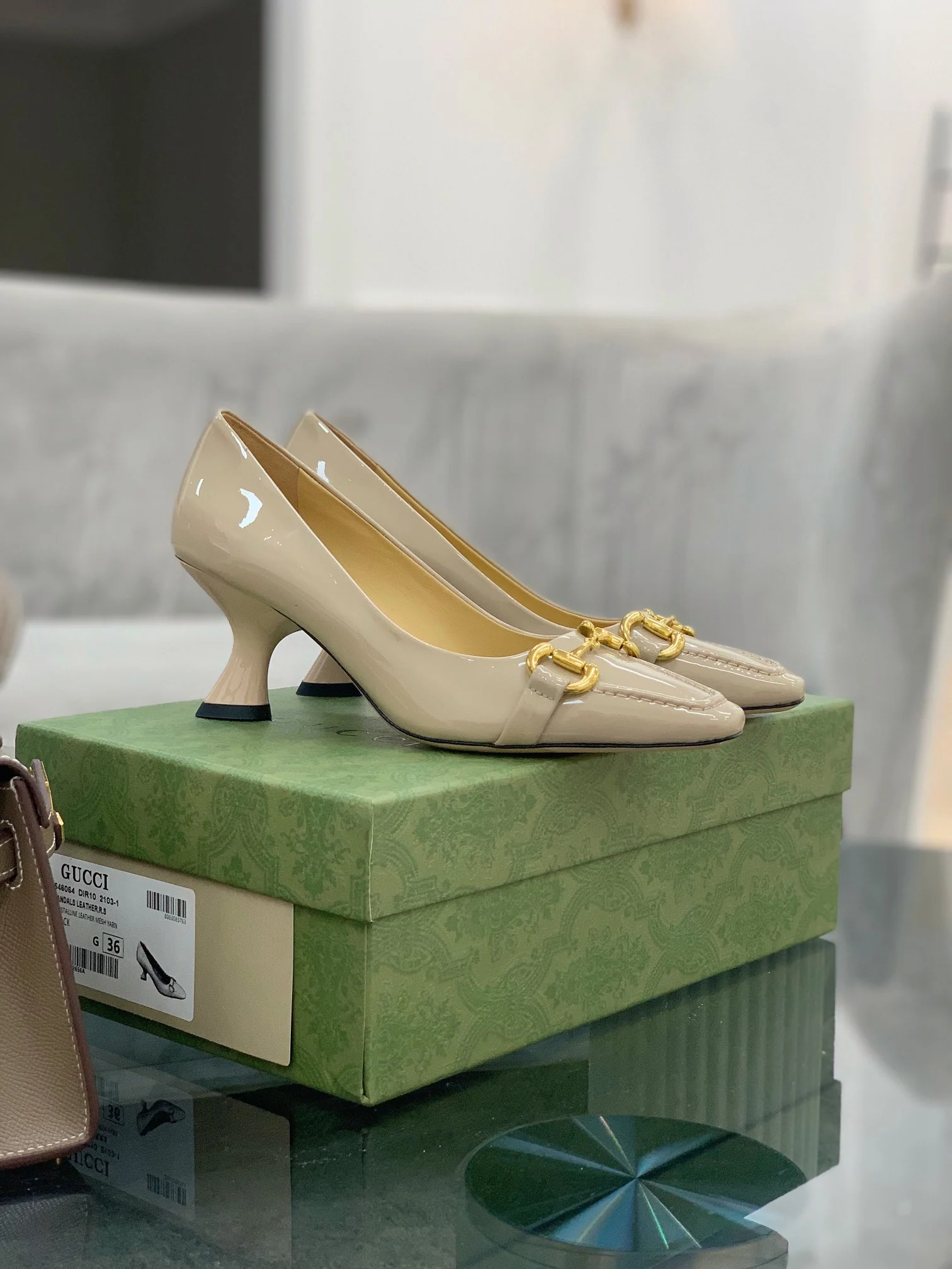 Туфли на низком каблуке Gucci