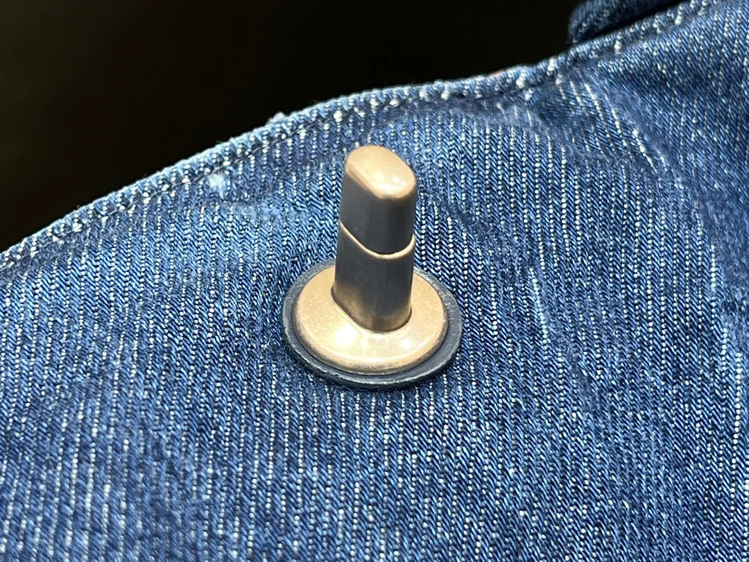 Коллекция Chanel 2022 Métiers d'Art - Пляжная коллекция, джинсовая сумка-шоппер