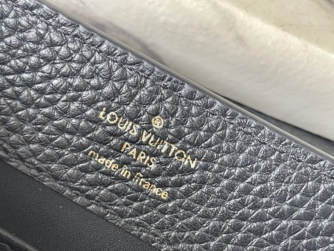 m23082-LV-capucines-bb-mini-handbag/crossbody bag-black