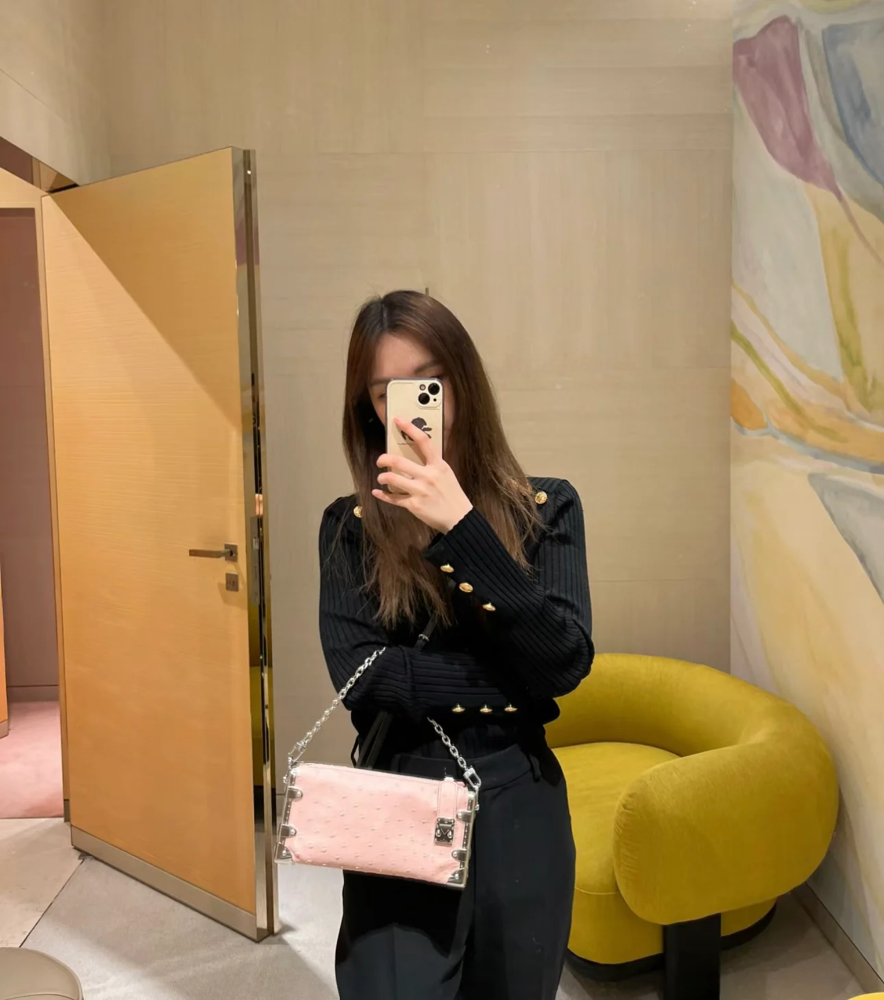 m25445-LV-slim-side-trunk chain bag-pink