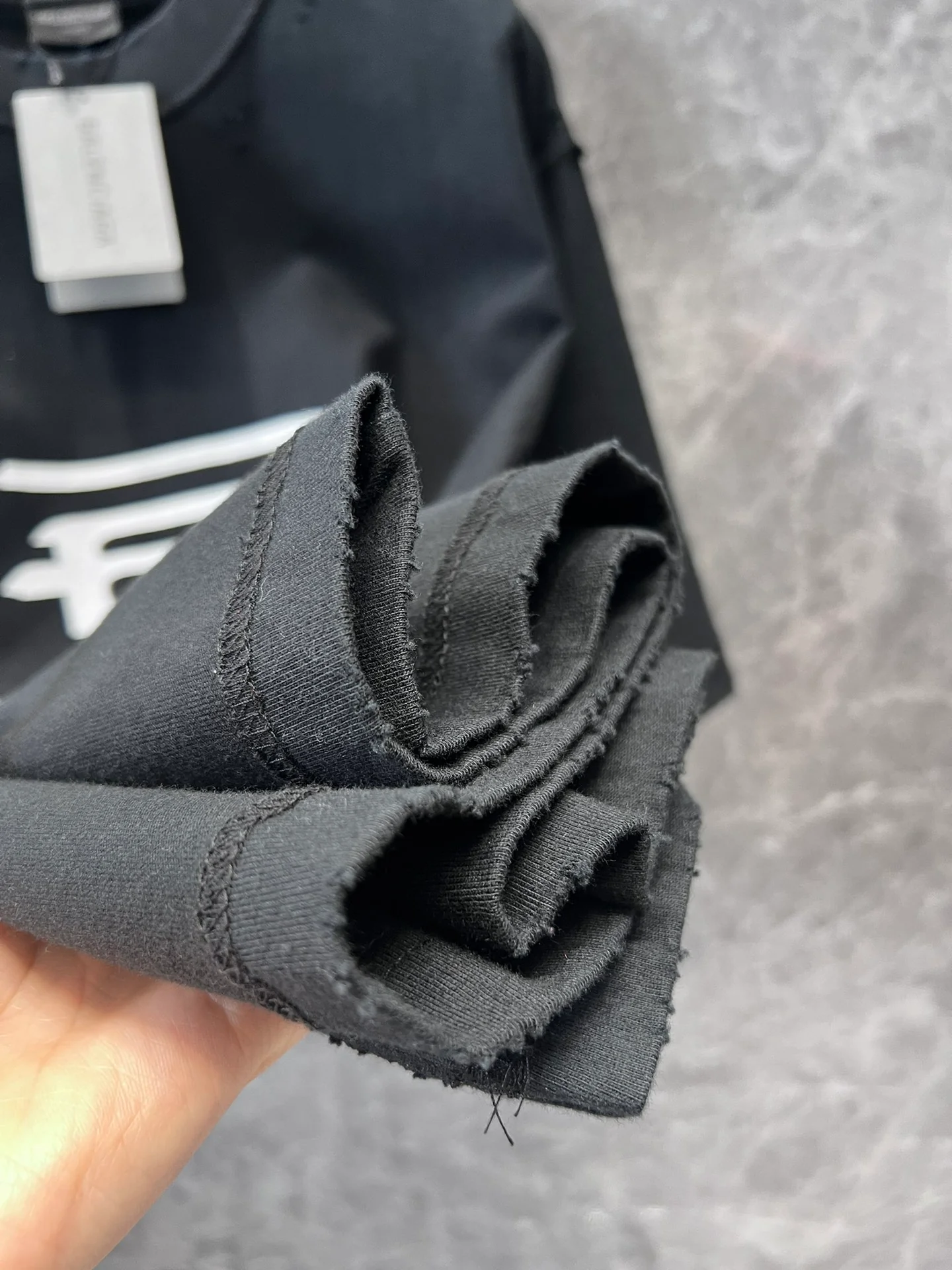 Balenciaga 2404-24ss Весна/Лето Новая футболка с коротким рукавом и круглым вырезом, с принтом AI Synthetic Print Letter - Черная