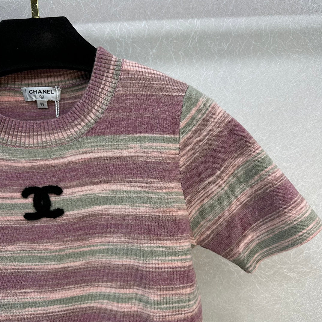 Вязаный топ Chanel 2403 с двойной буквой С и цветными блоками