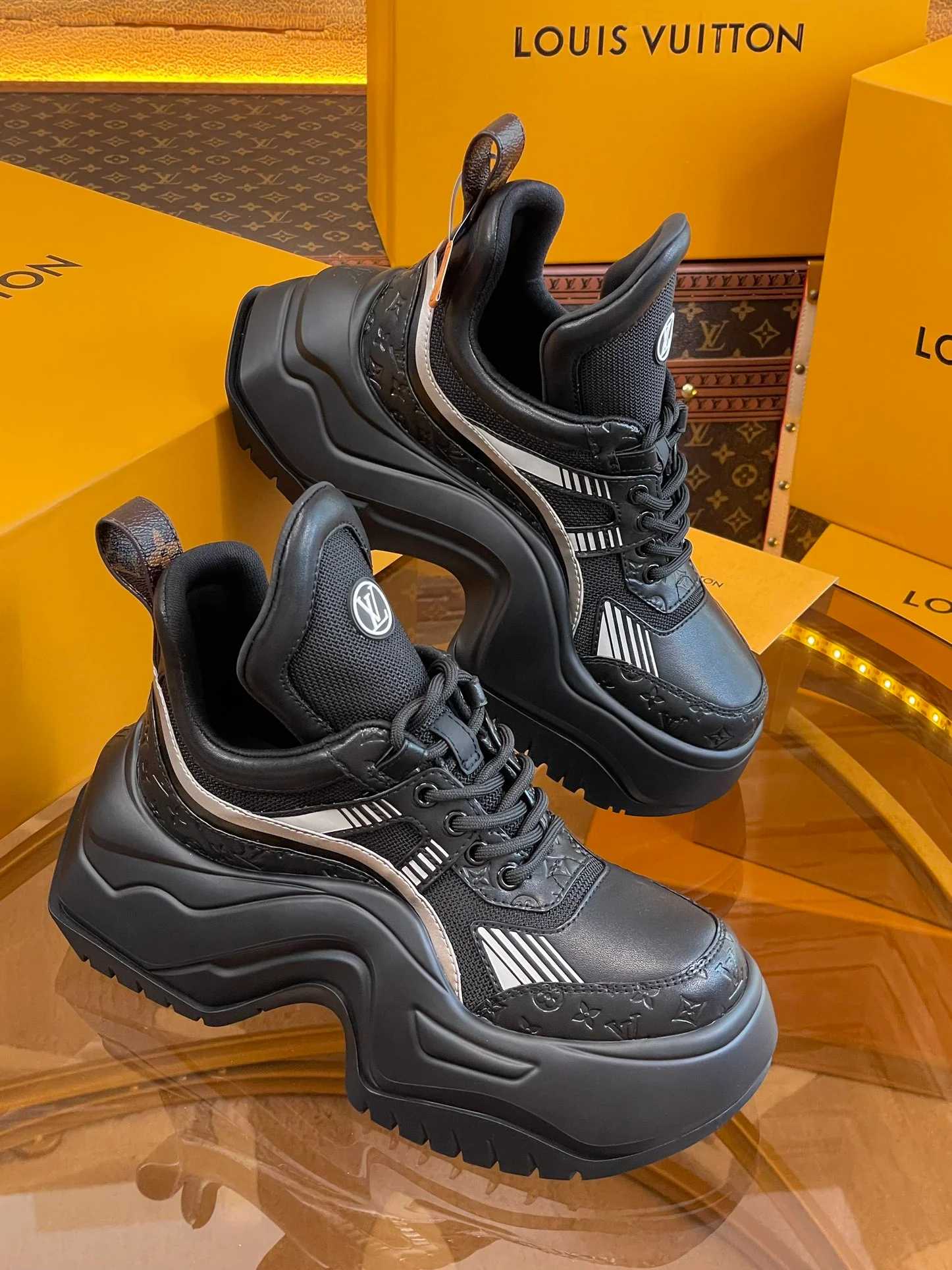 Новинка LV 2023 — Спортивные массивные кроссовки — Archlight 2-0 — Черные