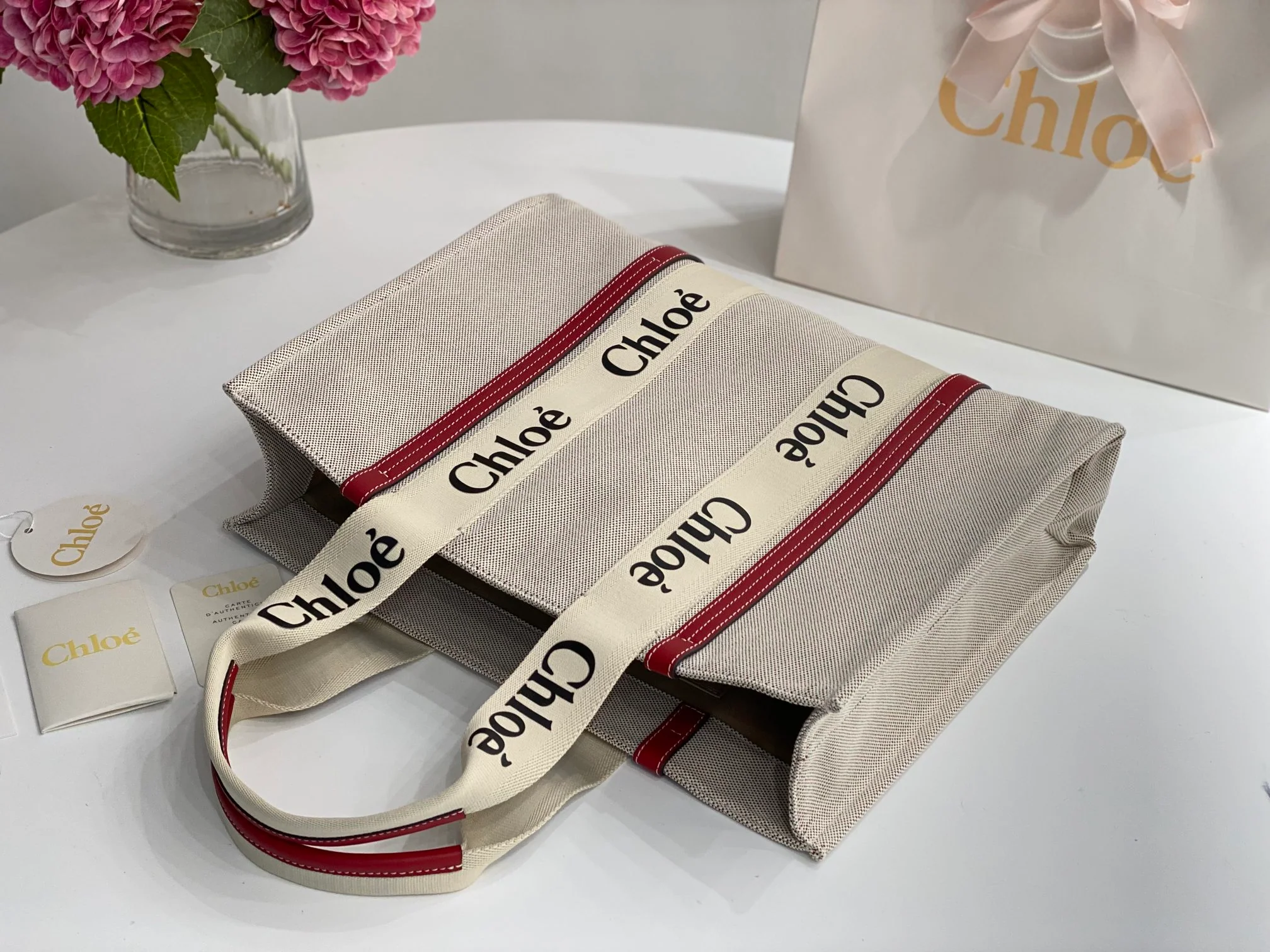 Сумка-тоут Chloe Woody, малиново-красная, большая.